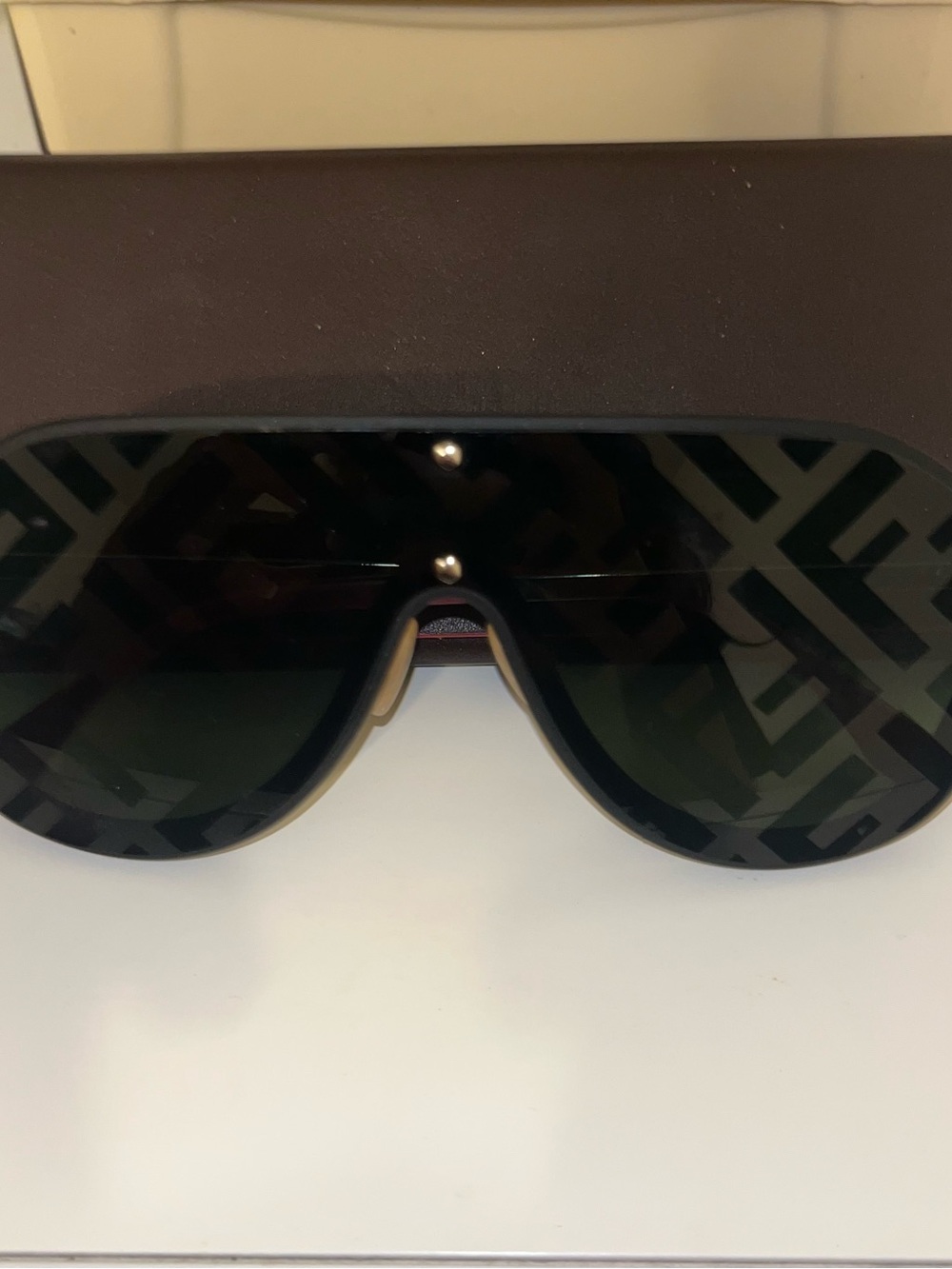Fendi FFM0039 FF Monogram Logo Shield Sunglasses w/ Case